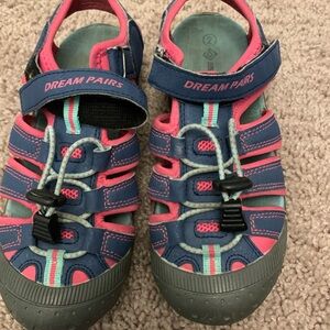 Dream Pairs Kids' Navy and Pink Adventure Sandals